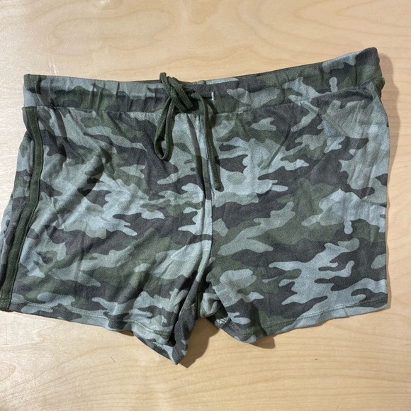 Lucky Brand Camouflage Print Shorts XL (HS) - Picture 4 of 8